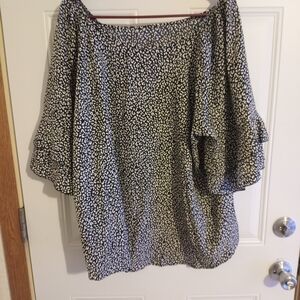 Vince Camuto Black and White Patterned Blouse